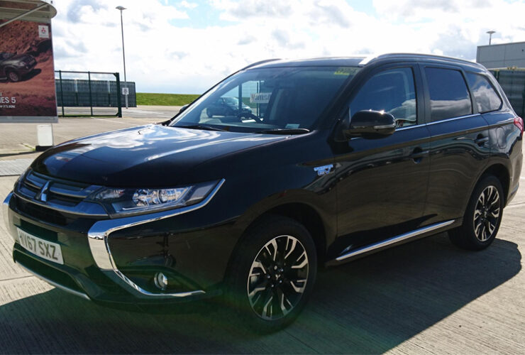 Outlander PHEV Commercial