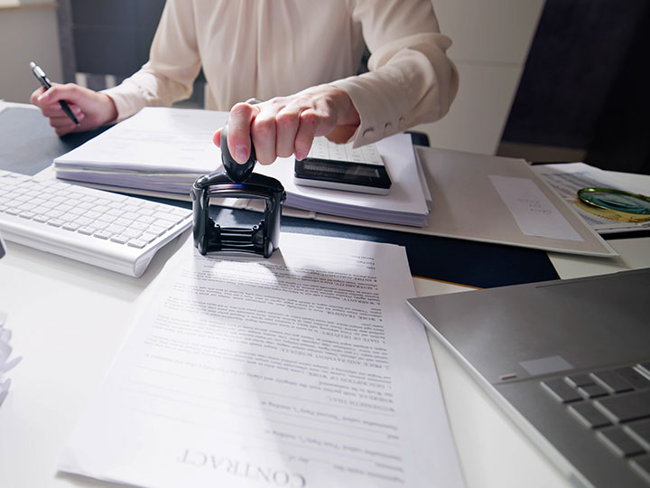 business-van-contract-square-images